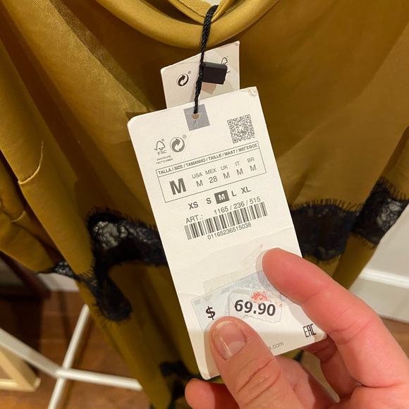 Zara satin dress. - Picture 3 of 4